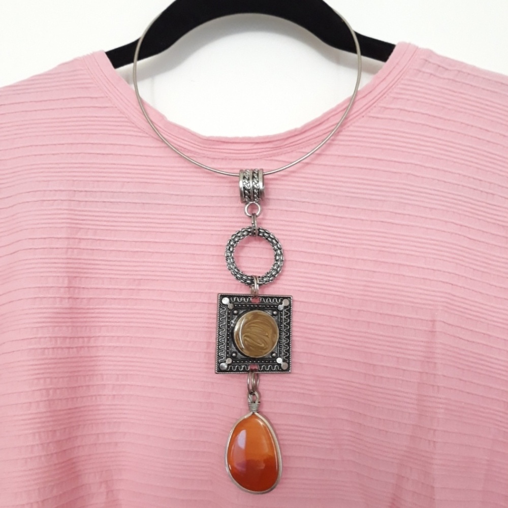 Tribal/ethnic Choker necklace w/gemstone pendants